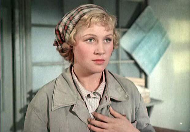 Татьяна Конюхова в фильме *Доброе утро*, 1955 | Фото: kino-teatr.ru Татьяна Конюхова в фильме *Доброе утро*, 1955 | Фото: kino-teatr.ru