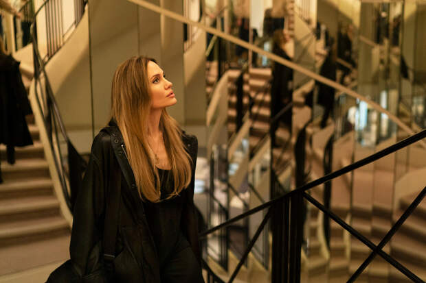 Кадр из фильма «Кутюр»