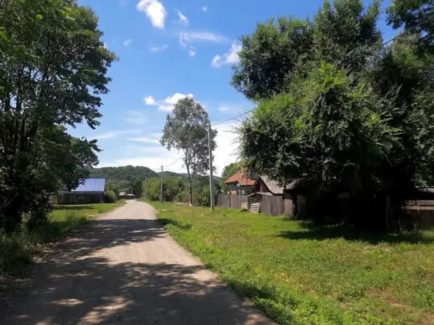 Автоэксперт дал советы водителям при поездке на дачу