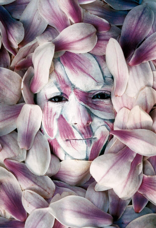 Bodyart02 Bodyart02 Сколько человек вы видите на картинке?