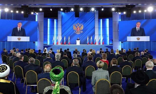 Пепе Эскобар, Великобритания: Путин переписывает закон геополитических джунглей