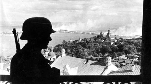 Последний бой Михаила Кирпоноса. Когда генералы берут в руки винтовки Последний бой Михаила Кирпоноса. Когда генералы берут в руки винтовки Михаил Кирпонос, бой, винтовка, генерал, последний