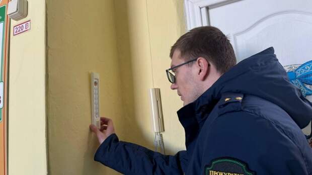 Прокуратура Ленинского района Тульской области проверяет школу №13