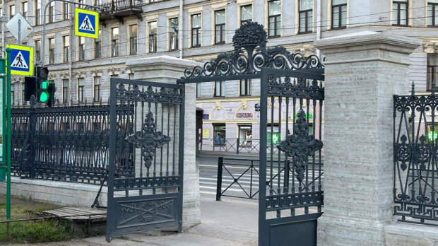 Сады и парки Петербурга закрываются на просушку