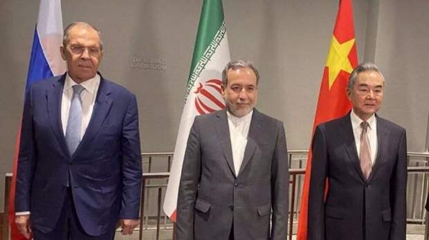 Российский дипломат объяснил, от чего зависит стойкость Ирана