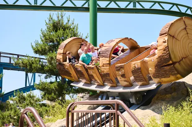 Крымский «Дримвуд» — в топ-10 самых желанных тематических парков в России