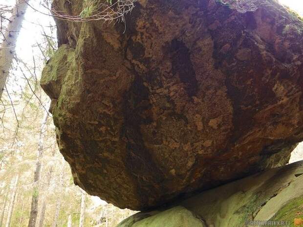 Удивительная балансирующая скала (3)