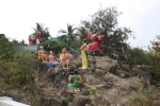 Кликните для увеличения Городские пейзажи, рассказывающие о проповеди апостола Фомы.