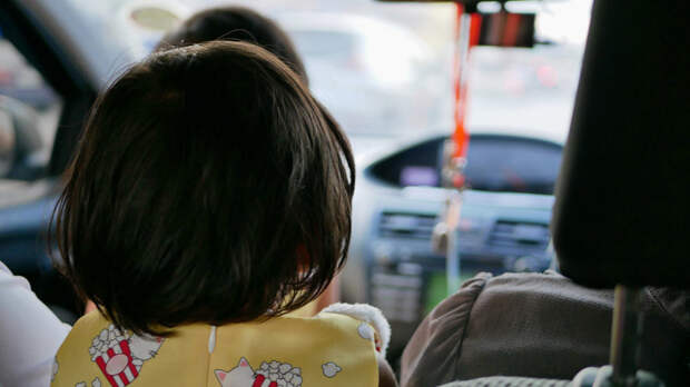 Штрафы за перевозку детей в машине без автокресла вырастут с 9 января вдвое