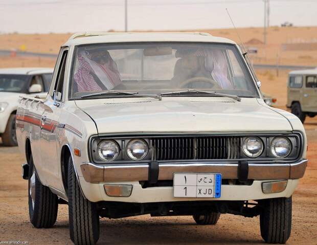 Автоклассика в Бурайде выставка, олдтаймер, ретро авто, саудовская аравия