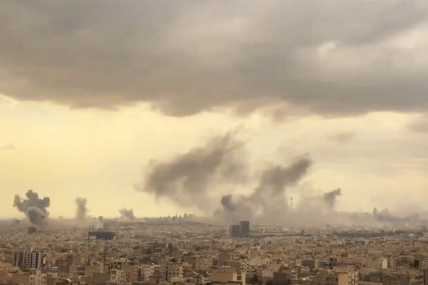 Серия новых взрывов произошла в центре Тегерана