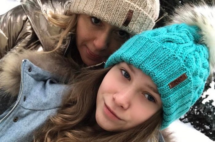 «Тупик, кранты, воздуха не хватает»: как живет Алена Апина после развода и отъезда дочери
