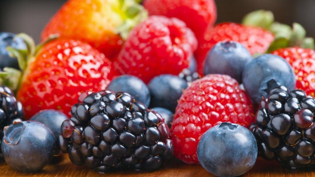 Мозг - это не компьютер, его кормить нужно: 10 вкусных продуктов для питания тела и ума
