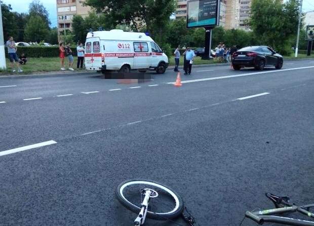 Хоккеист Иванюженков насмерть сбил велосипедиста Хоккеист Иванюженков насмерть сбил велосипедиста