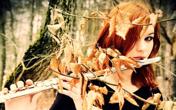 women autumn forest leaves redheads flute 1680x1050 wallpaper_www.wallpaperto.com_66