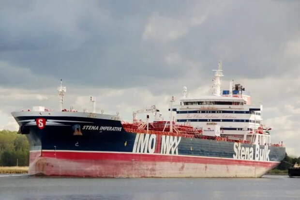 Американский танкер Stena Imperative был атакован в Бахрейне