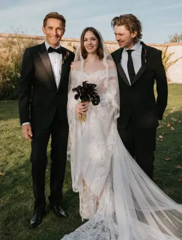 Джесси Джонсон (брат Дакоты Джонсон по отцу), Стелла Бандерас и Александр Бауэр