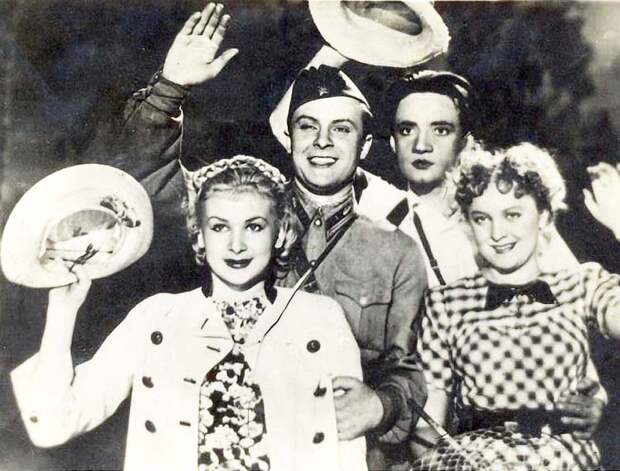 Валентина Серова (Valentina Serova) - "Сердца четырех" (1941)