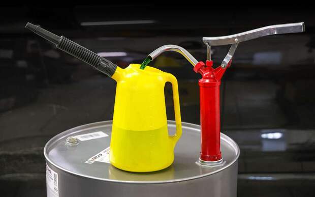 Что нам заливают в двигатели — рейд по сервисам