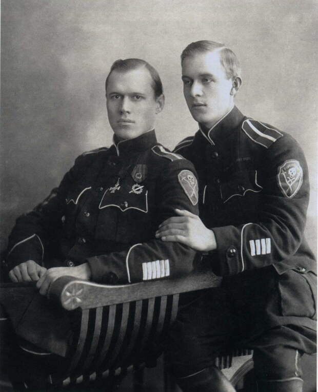 post-196-1336333052.jpg Немного о происхождении символики бандеровцев.