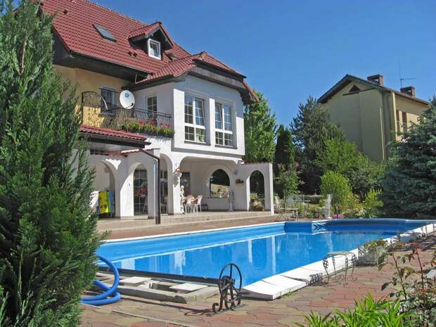 http://dmbadboy.ru/uploads/posts/2011-10/1318262730_4-basseyn-na-uchastke.jpg