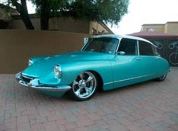 Культовый Citroen DS с мотором от Corvette найден на eBay