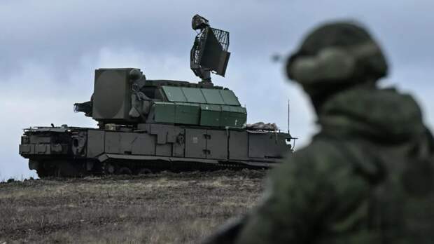 Системы ПВО сбили за 11 часов более 30 дронов над Россией