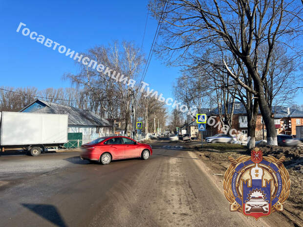 В Киреевске автомобиль сбил девочку на пешеходном переходе