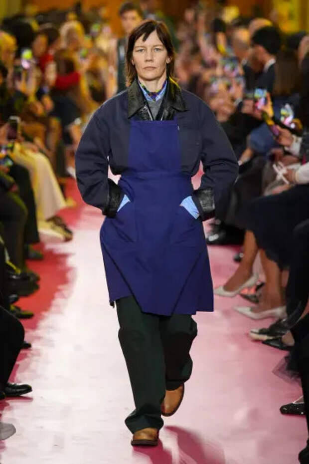 Сандра Хюллер на показе Miu Miu весна-лето — 2026