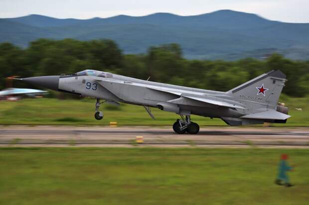 Russian_Air_Force_Mikoyan-Gurevich_MiG-31_(19429296181).jpg Russian_Air_Force_Mikoyan-Gurevich_MiG-31_(19429296181).jpg