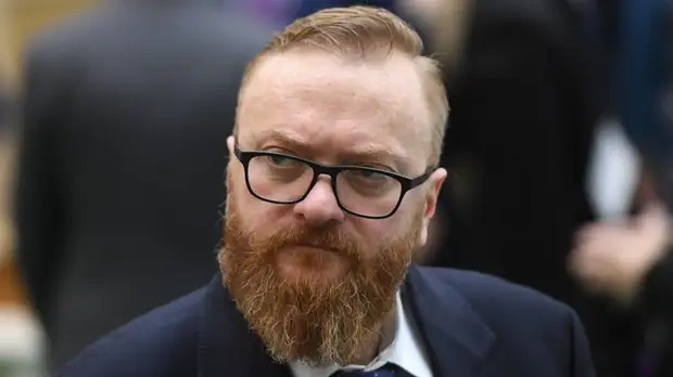 Милонов рассказал подробности инцидента на стоянке в Петербурге