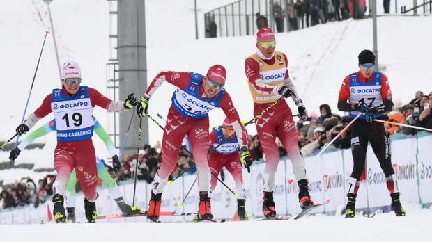 «Бежал по методичке двухлетней давности»: Степанова выиграла скиатлон, бросила вызов шведкам и раскритиковала Большунова