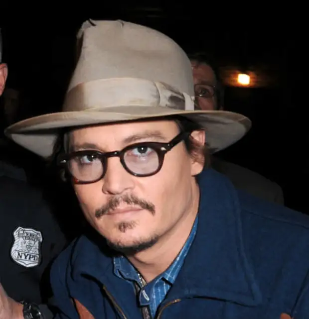 джони болен