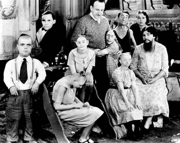 Тодд Браунинг на съёмках своего фильма «Уродцы», США, 1932 год. история, люди, мир, фото