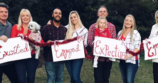 This Family’s Christmas Card Goes Viral After People Notice One Savage Detail