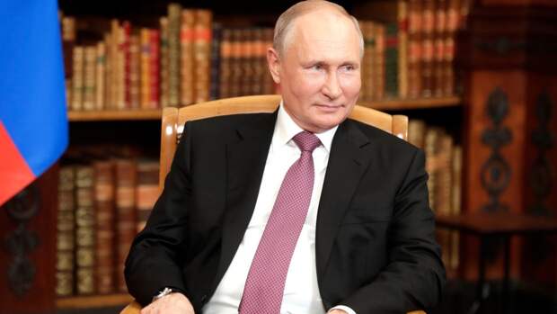 Американист Саймс оценил высказывание Путина о Байдене