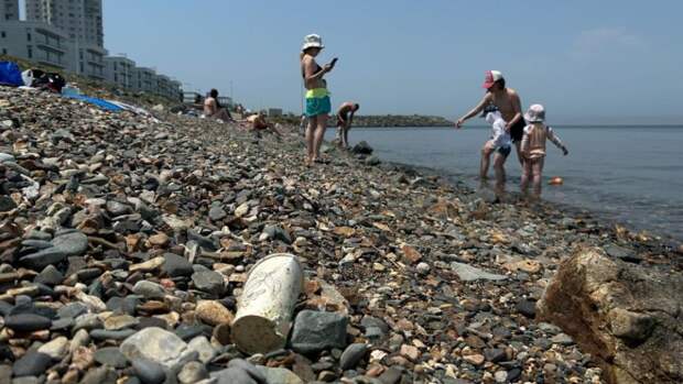 Пляжный сезон открыт. Что происходит на знаменитых городских побережьях Владивостока