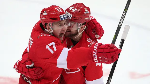 «Спартак» разгромил «Сибирь» в матче КХЛ, забросив семь шайб