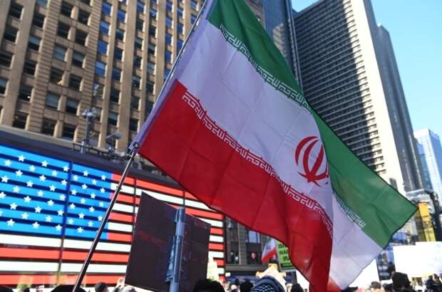 КСИР заявил, что ударил по эсминцу США в Индийском океане