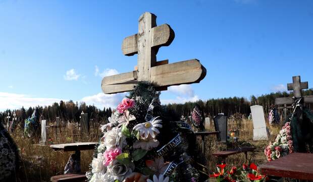 "Не надо ходить между могил": похороны Добронравова могут обернуться трагедией