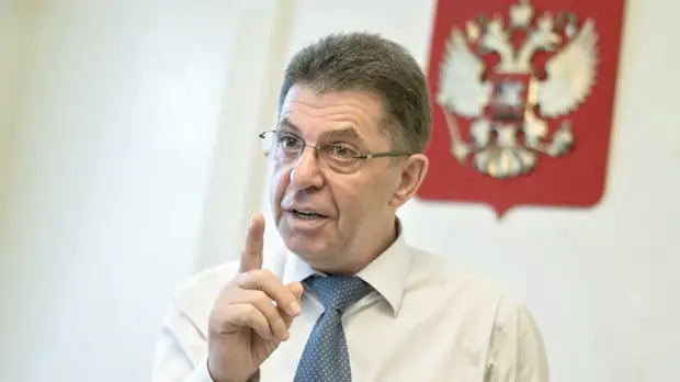 Бывший глава СБР Кравцов задержан по делу о растрате в особо крупном размере