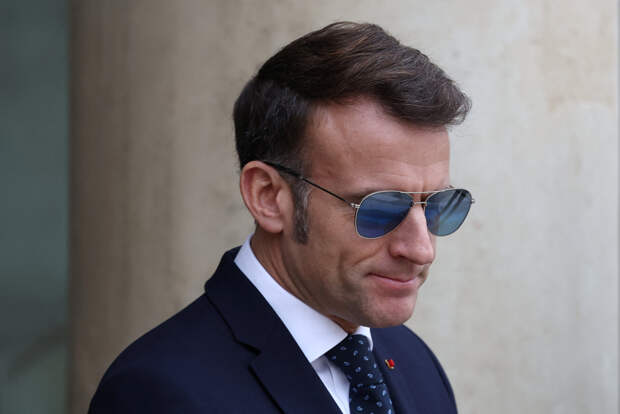 Макрон заявил об усилении давления на Россию