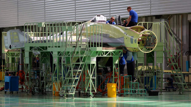 Российские инженеры нашли способ защитить самолеты от усталости металла с помощью нанотрубок