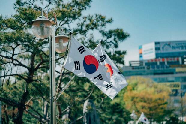 Южная Корея приостановила действие военного соглашения с КНДР