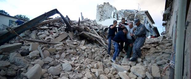 Мощное землетрясение уничтожило город в Италии