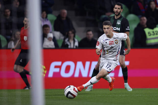 Полузащитник ЦСКА Глебов вошел в топ-3 футболистов до 21 года по числу ускорений