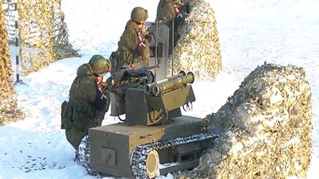 Роботы-пулеметы с искусственным интеллектом начнут охранять военные объекты в России