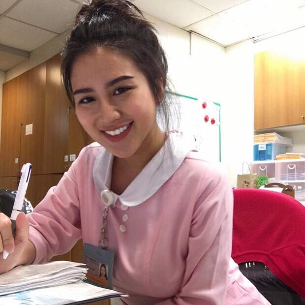 Медсестра из Тайваня за один день стала звездой инстаграма благодаря сексуальным фото Instagram, девушка, медсестра