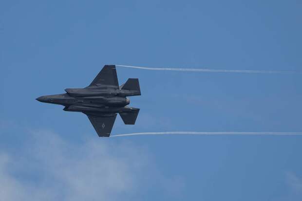 Норвежские F-35A встретились с «Русскими витязями»