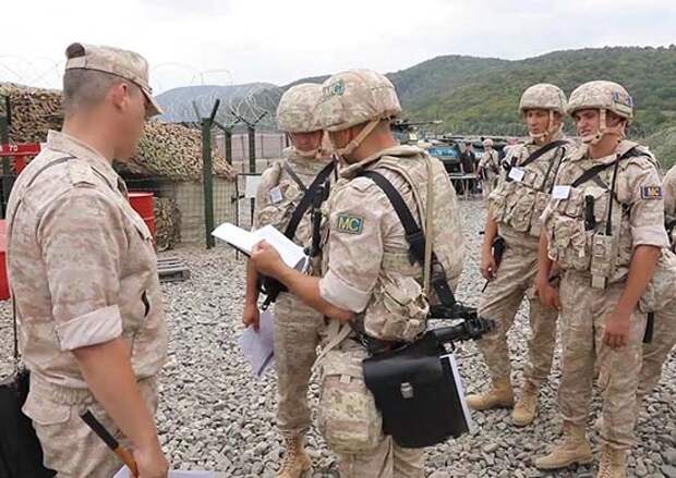 Российские миротворцы провели тренировку по обороне наблюдательного поста в Нагорном Карабахе по новой методике